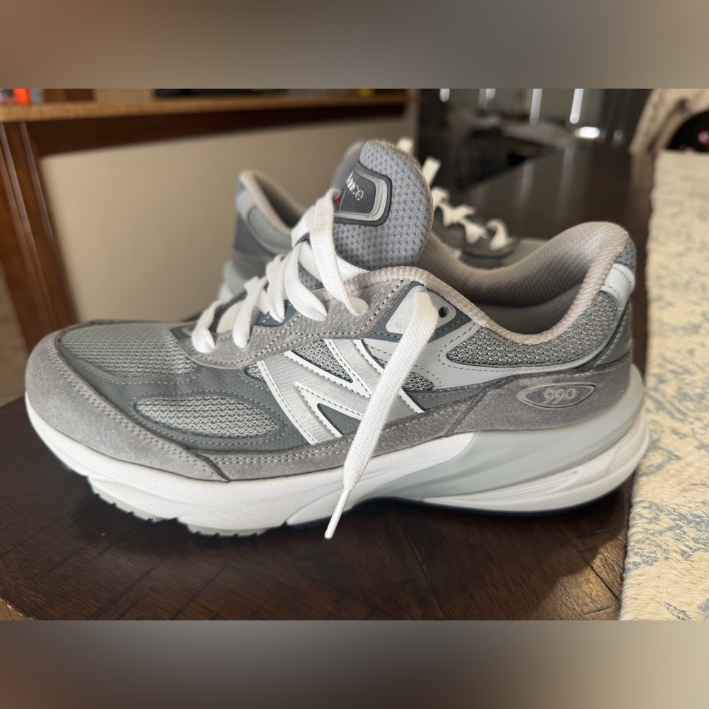 New Balance 990v6